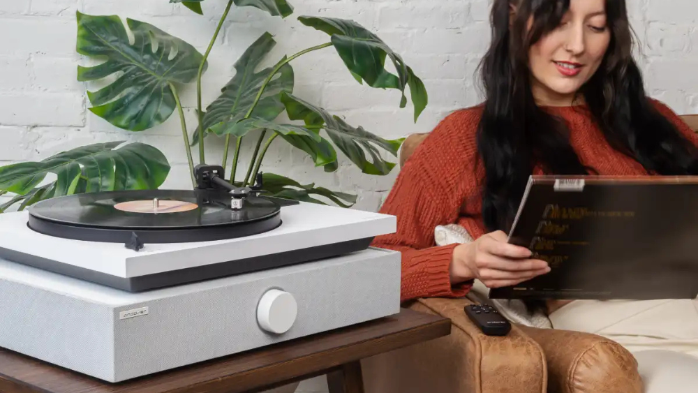 Can a Speaker Really Go Under Your Turntable? Best Compact Turntable Speaker